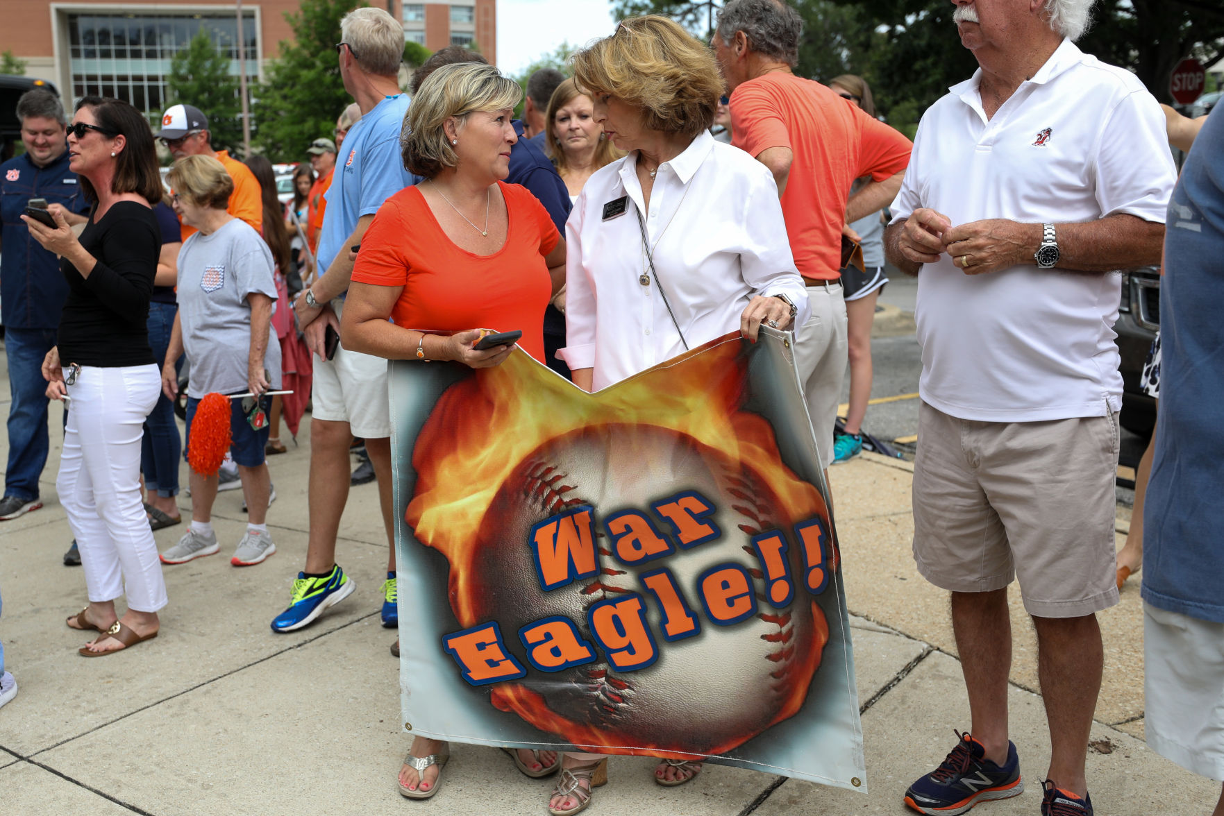 Auburn baseball departs for College World Series in Omaha